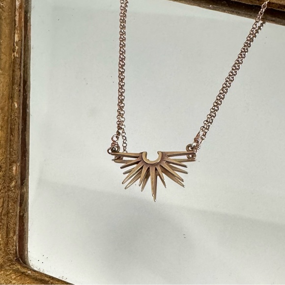 Dogeared Infinite Love Radiant Rays rose gold tone Necklace - Picture 5 of 6